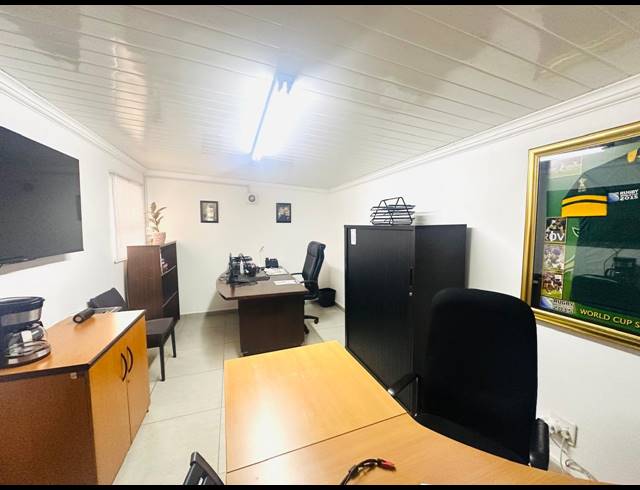 261M² OFFICE FOR SALE IN BEREA